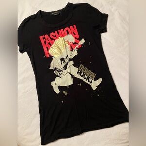 BCBGMaxAzria Y2K ‘Fashion Rocks’ cap sleeve tee